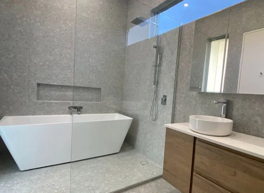 Freestanding bath renovation